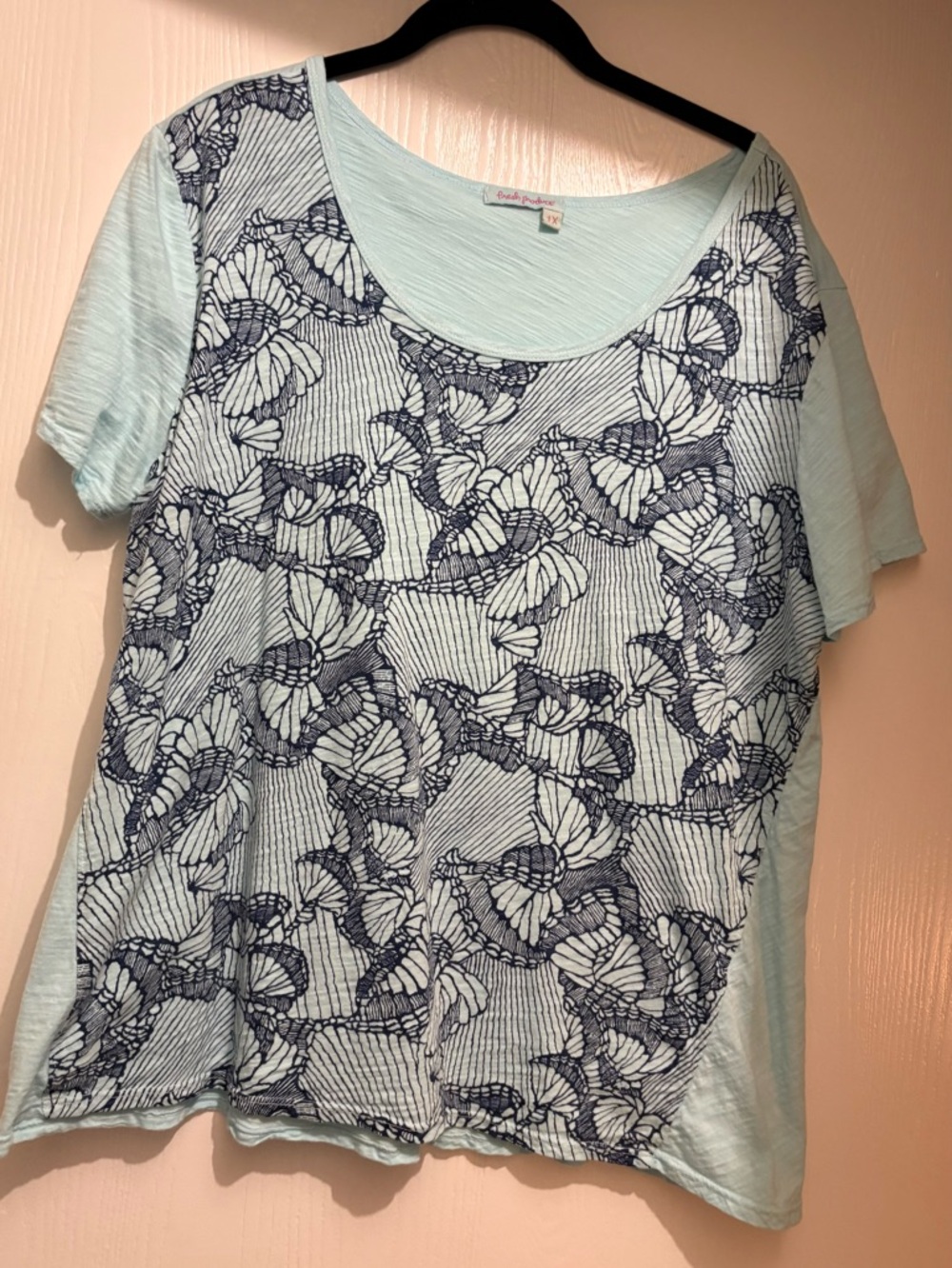 Fresh produce 100% cotton Blue Short Sleeve Scoop Neck Top with Navy Print 1X